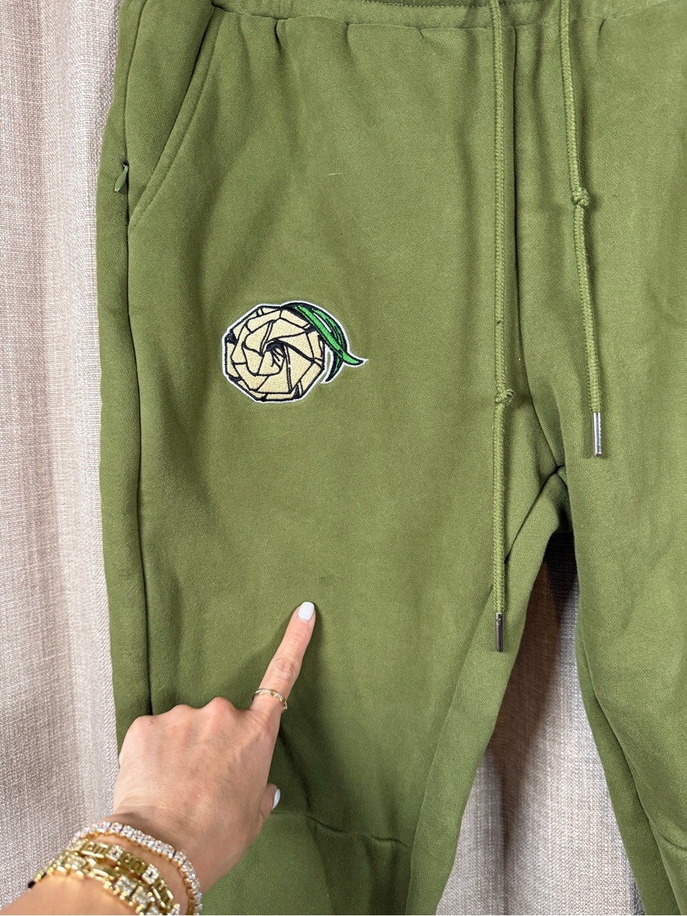 SweetGrass Clothing Olive Palmetto Rose Fleece Joggers XL - Picture 4 of 16